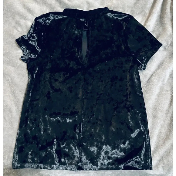 NWOT Nordstrom SZ L 10/12 Black Velvet High Neck Short Sleeve Shirt Top Key Hole - Picture 2 of 4